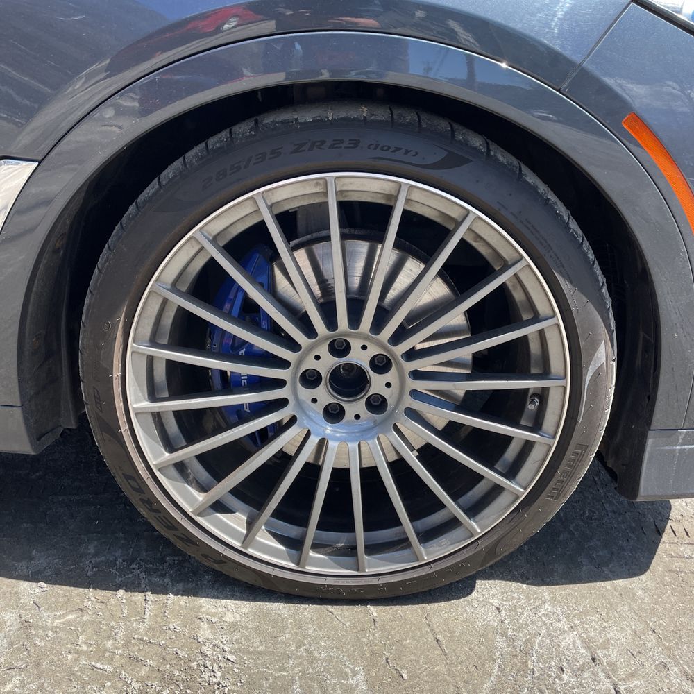 2021 BMW X7 ALPINA XB7