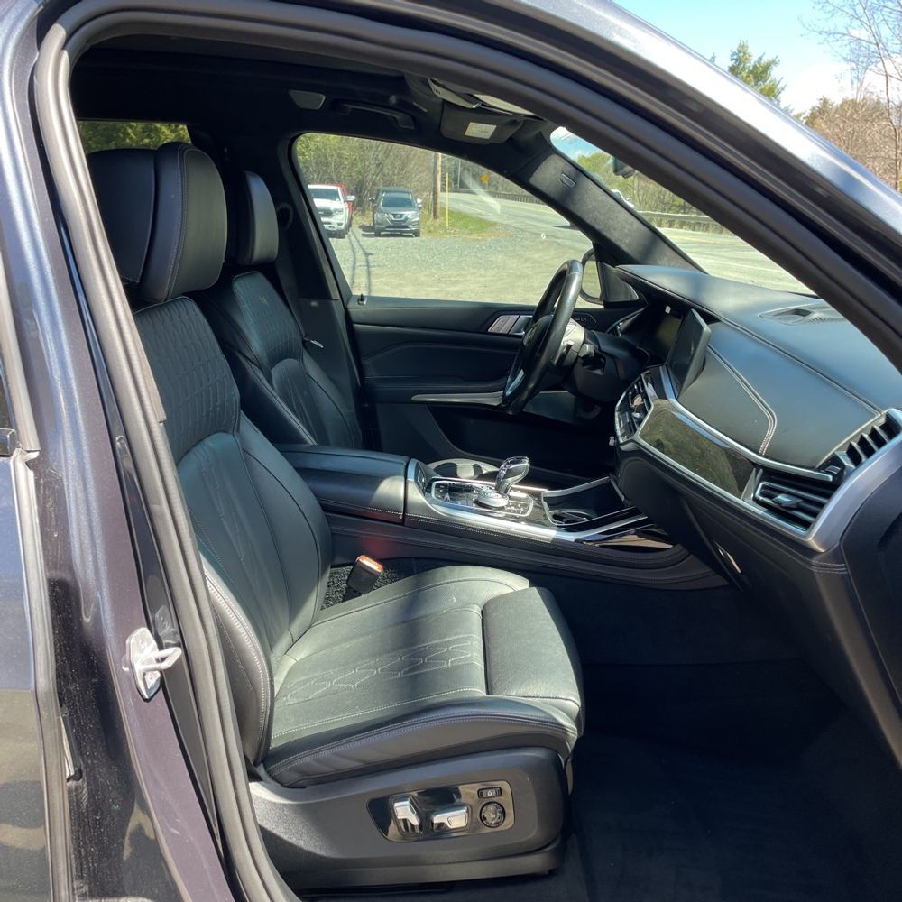 2021 BMW X7 ALPINA XB7