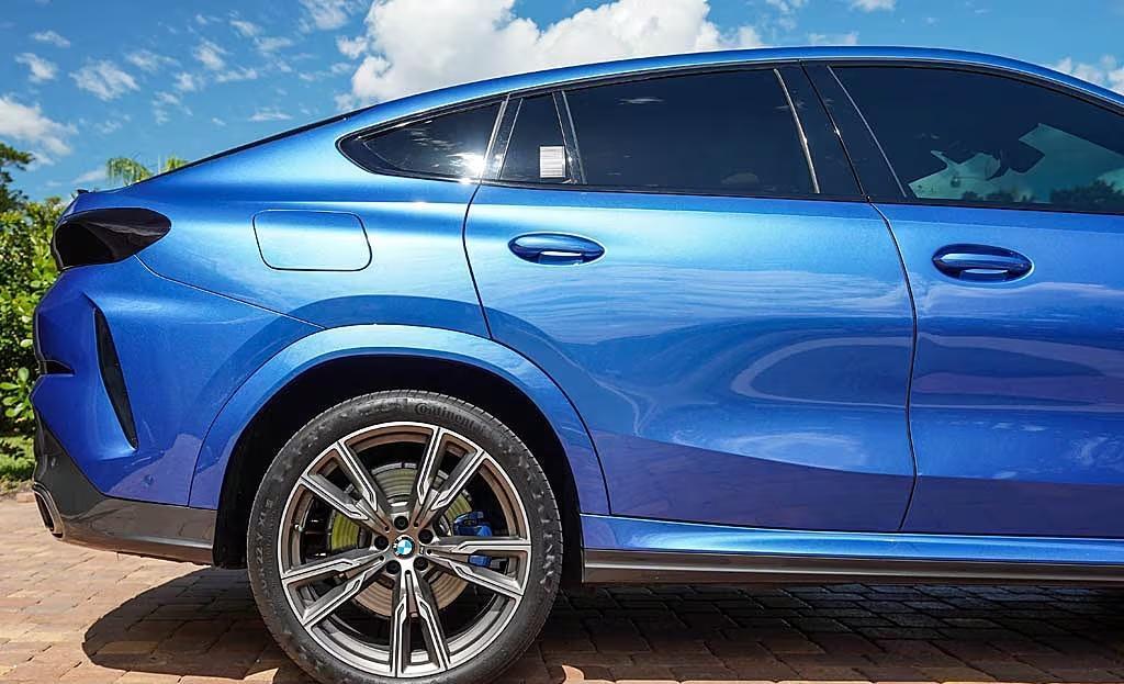 2020 BMW X6 M50i