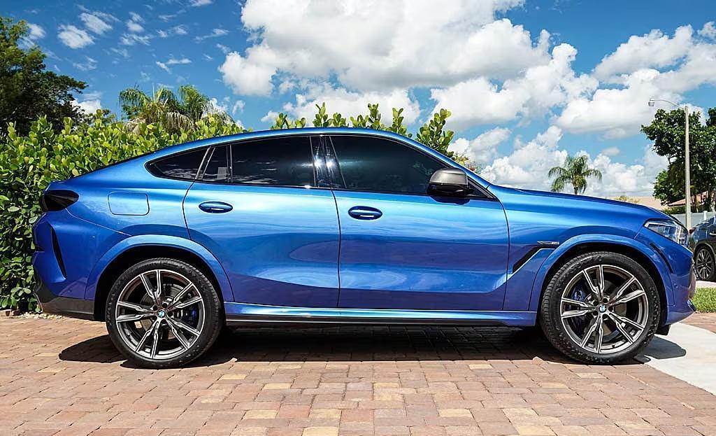 2020 BMW X6 M50i