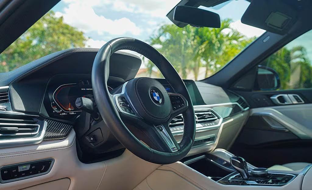 2020 BMW X6 M50i