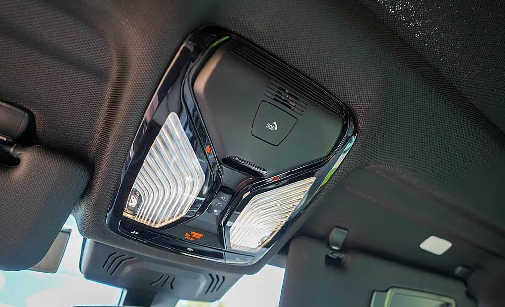 2020 BMW X6 M50i