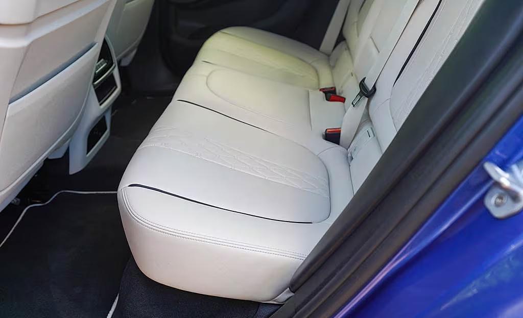 2020 BMW X6 M50i