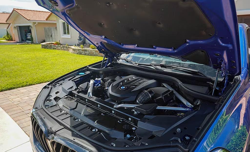 2020 BMW X6 M50i
