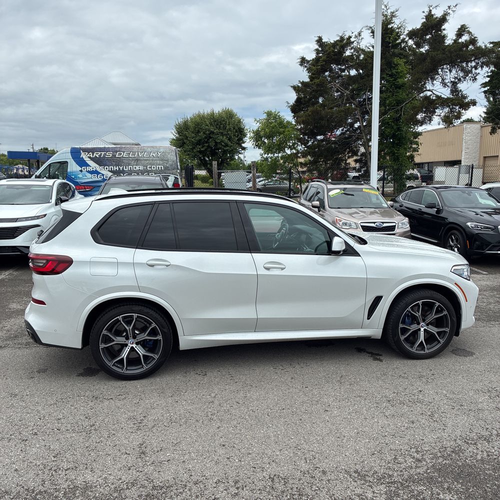 2023 BMW X5 M50i
