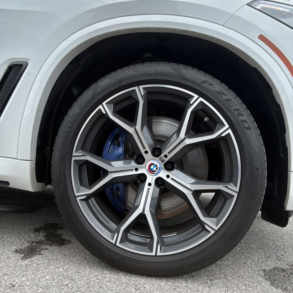 2023 BMW X5 M50i