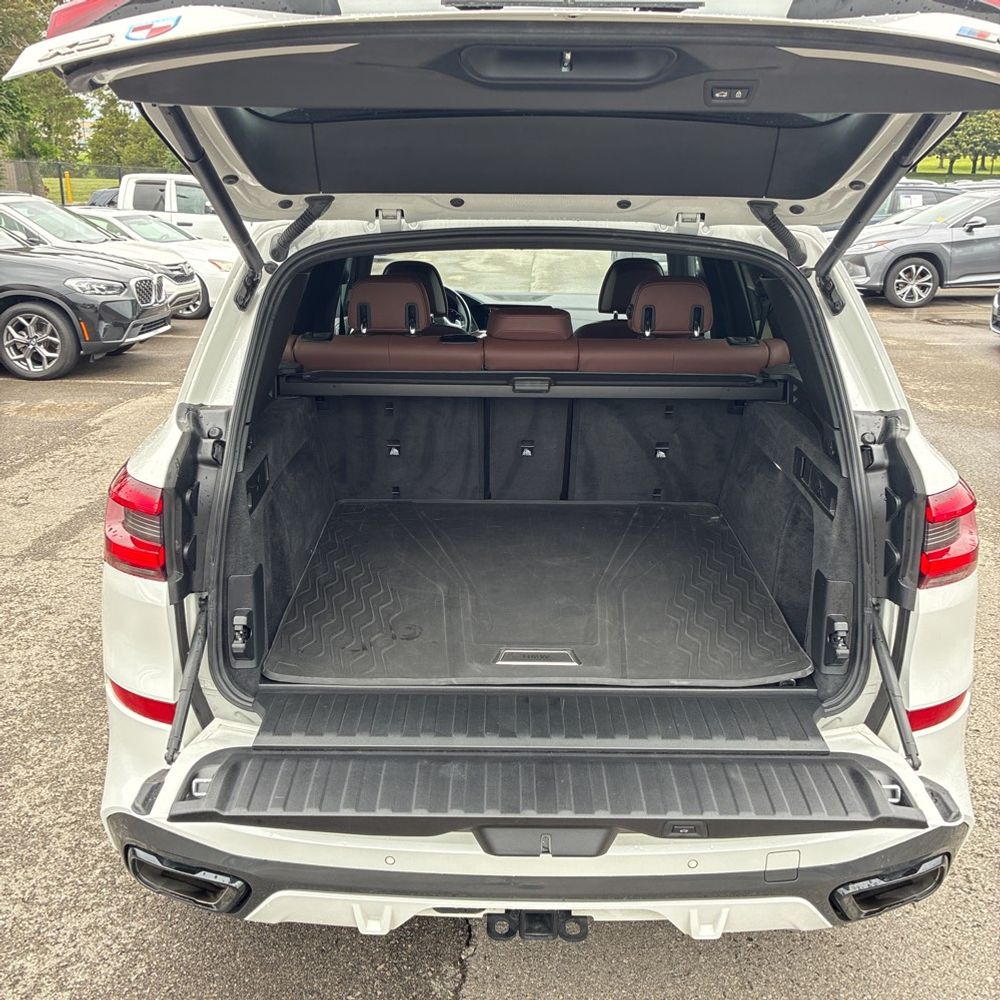 2023 BMW X5 M50i