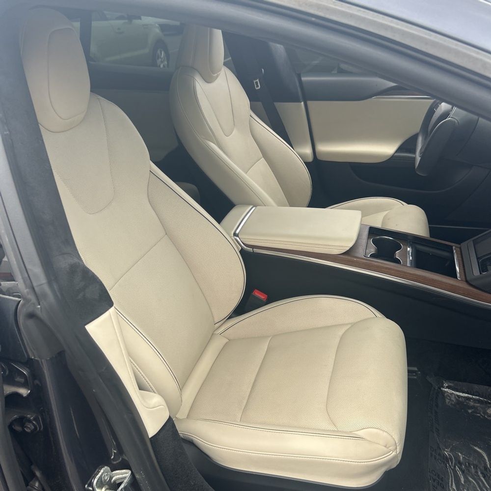 2021 Tesla Model S Plaid