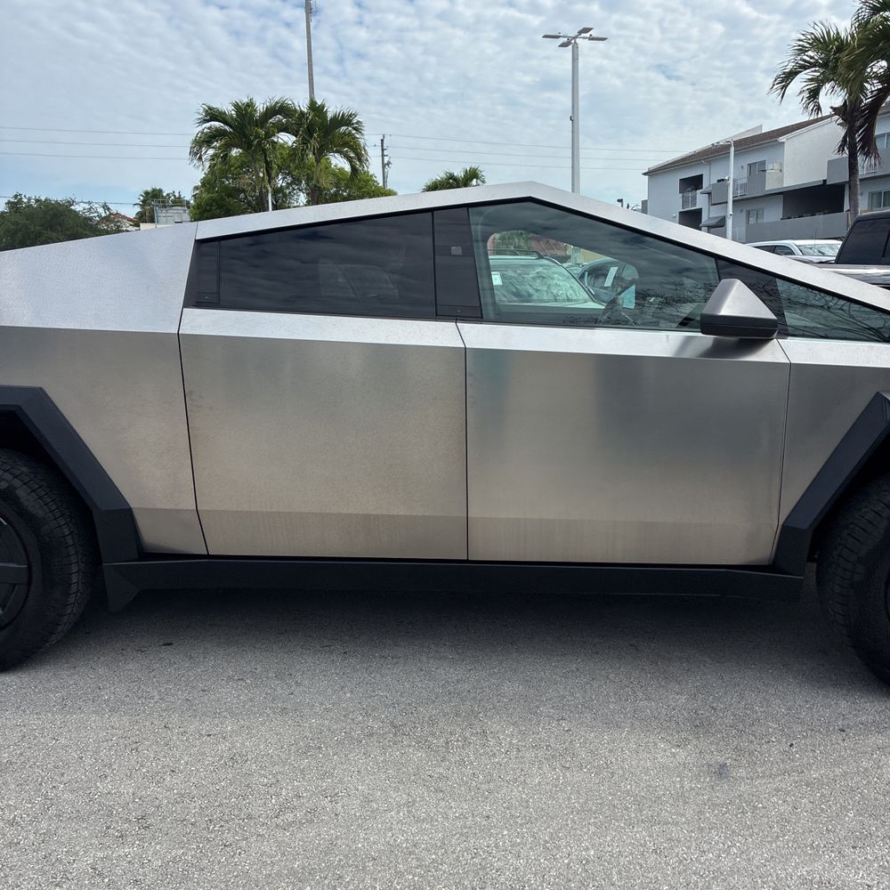 2025 Tesla Cybertruck