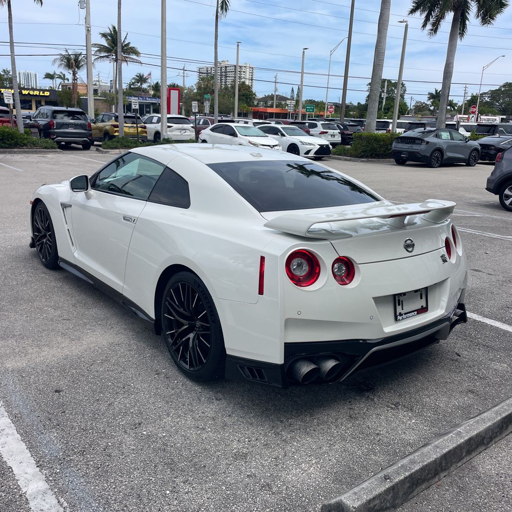 2021 Nissan GT-R Premium
