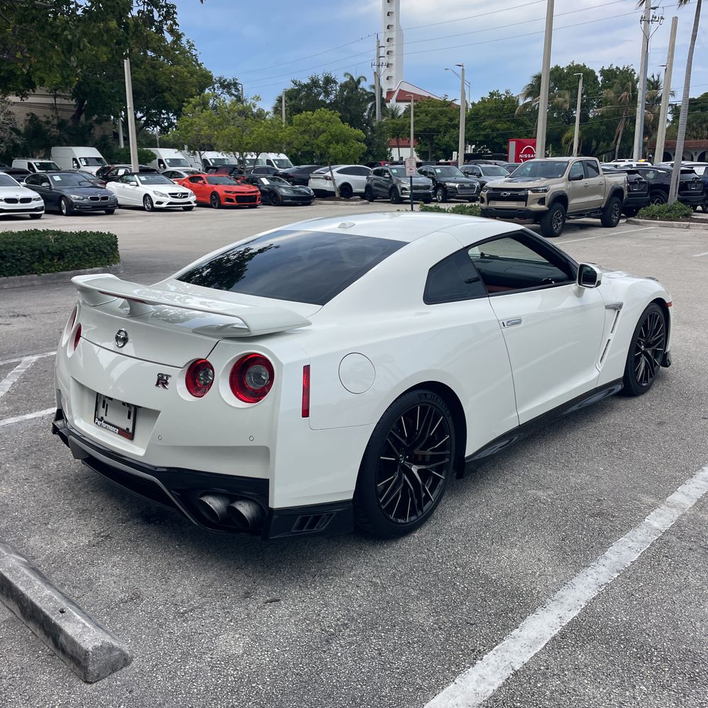 2021 Nissan GT-R Premium