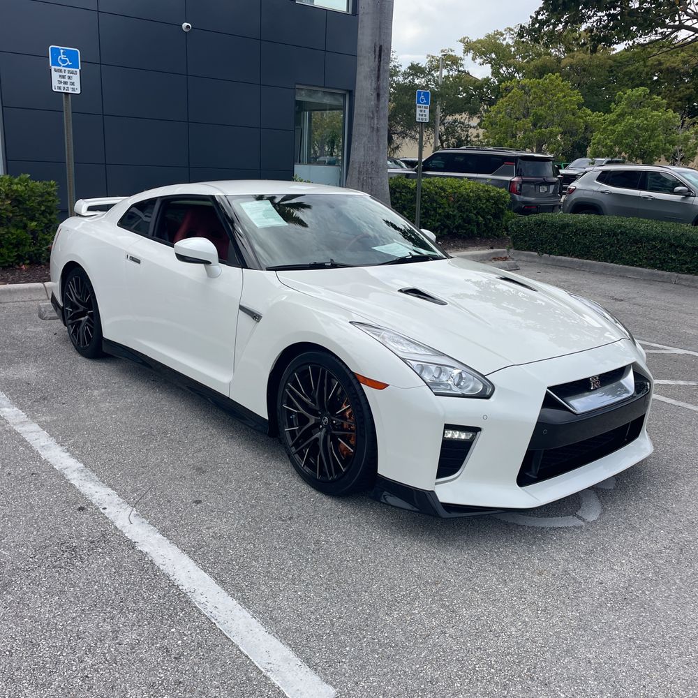 2021 Nissan GT-R Premium