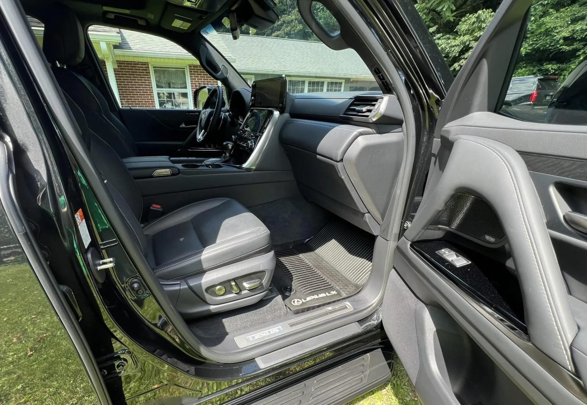 2024 Lexus LX600