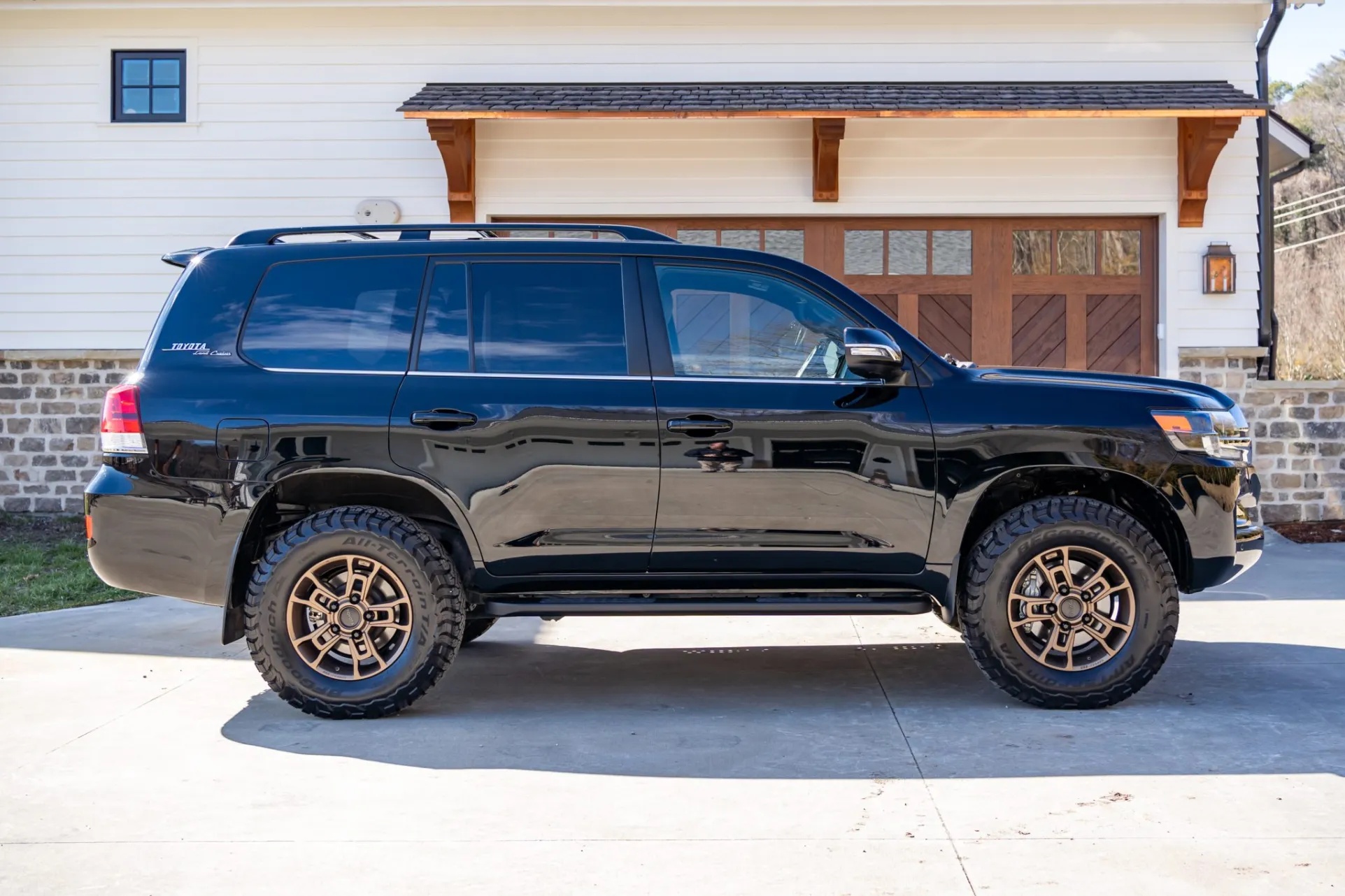 2020 Toyota Land Cruiser Heritage Edition