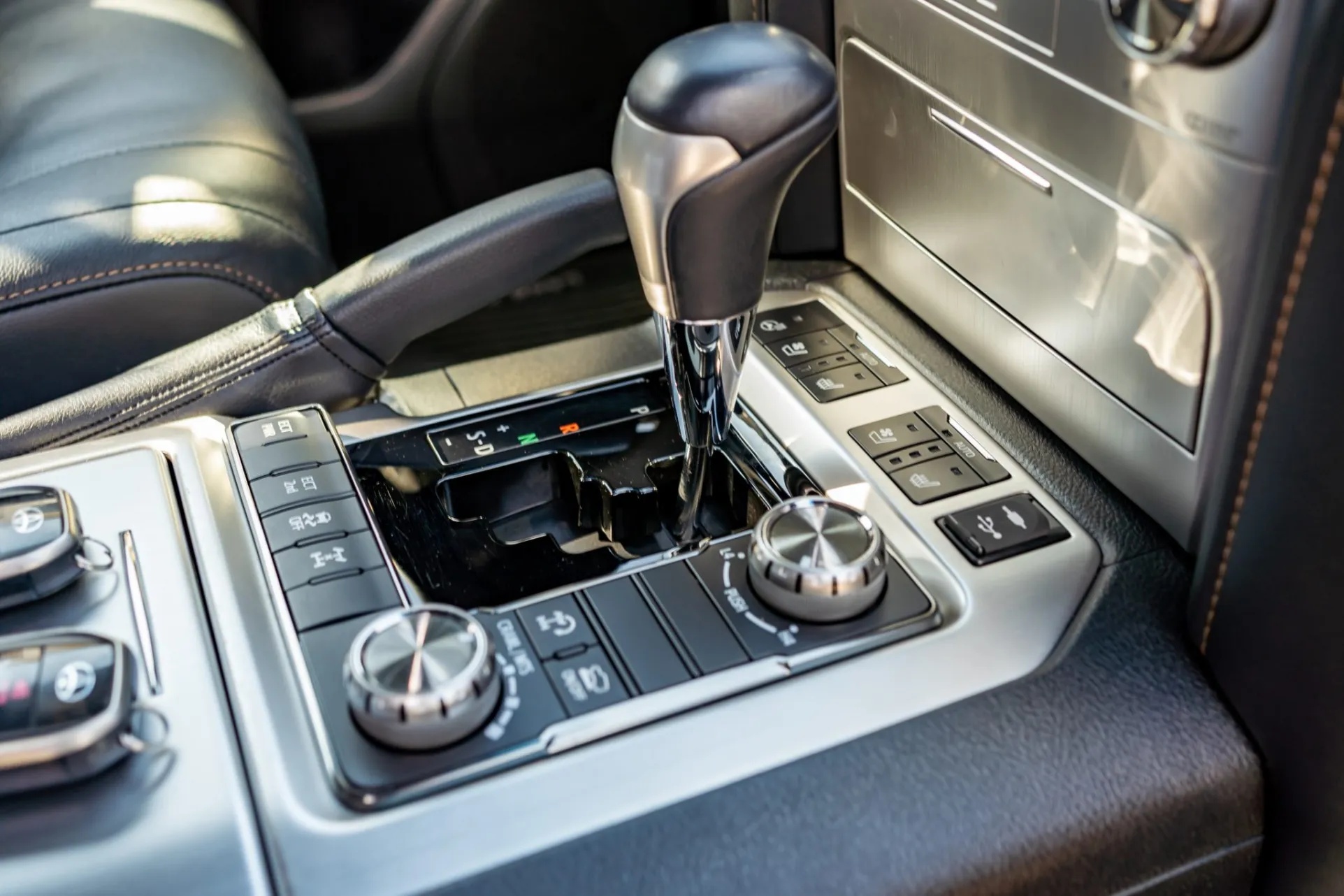 2020 Toyota Land Cruiser Heritage Edition