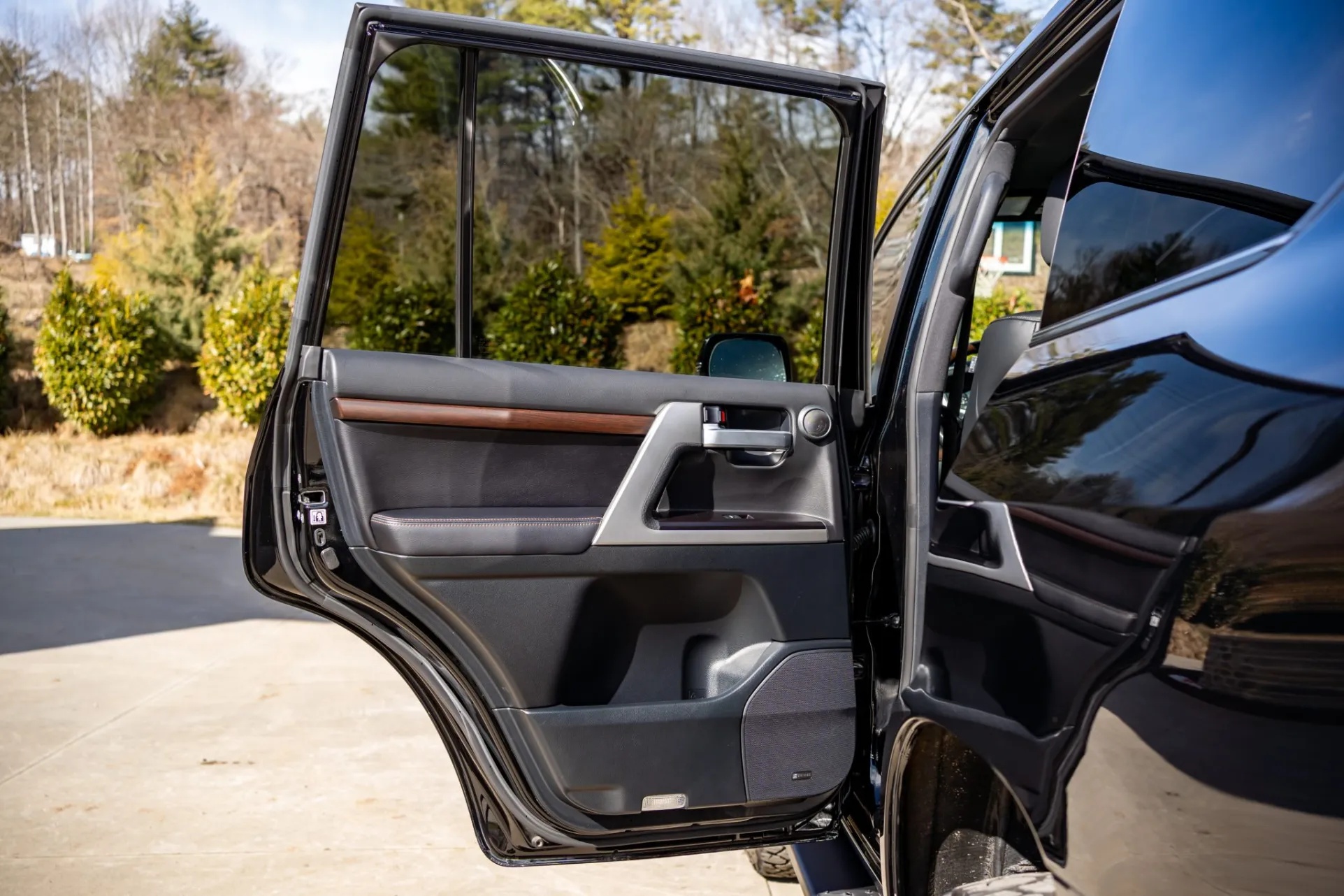 2020 Toyota Land Cruiser Heritage Edition