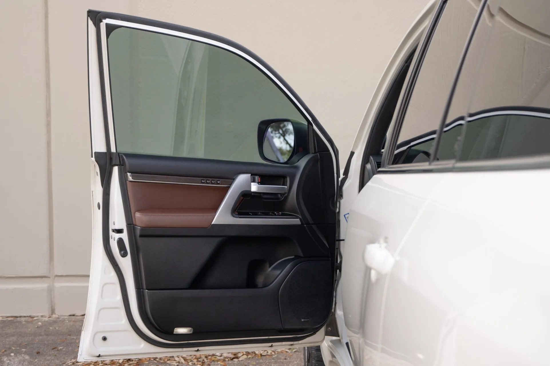 2019 Toyota Land Cruiser URJ200