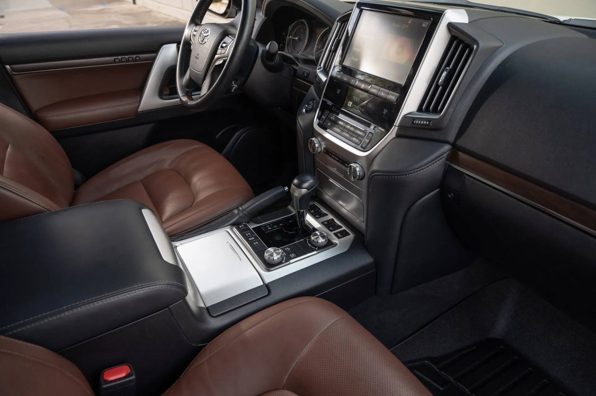 2019 Toyota Land Cruiser URJ200