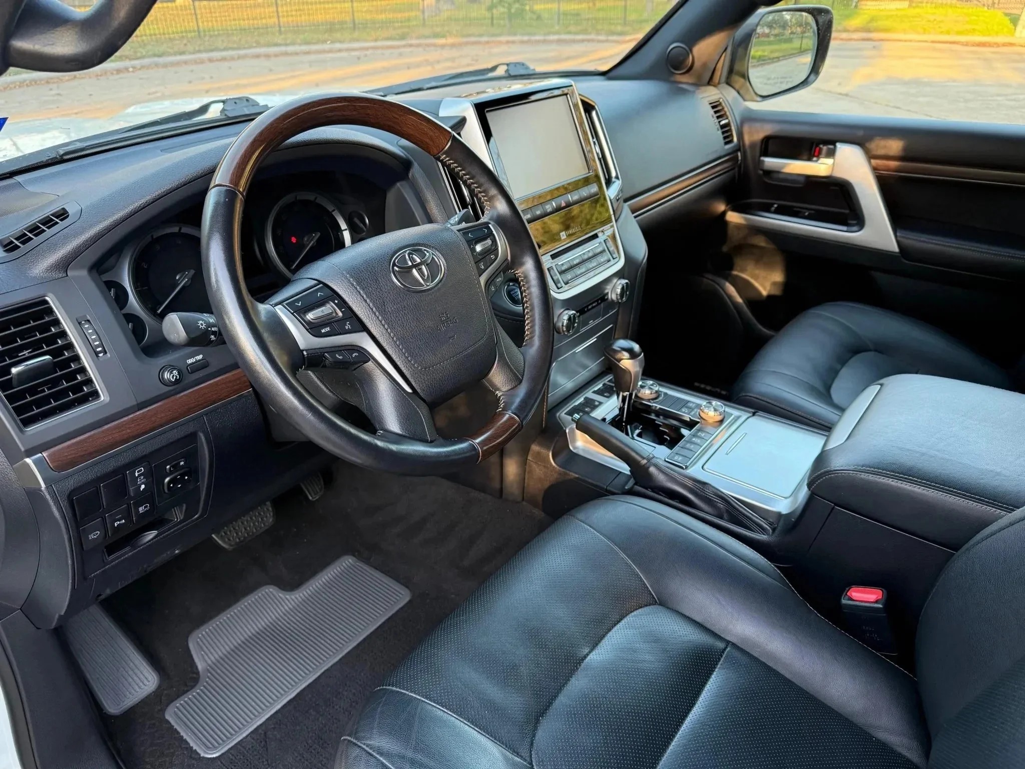 2021 Toyota Land Cruiser Heritage Edition