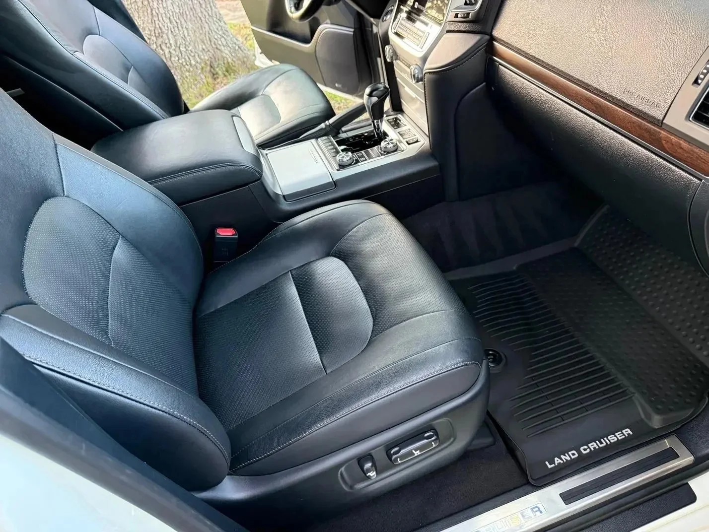 2021 Toyota Land Cruiser Heritage Edition