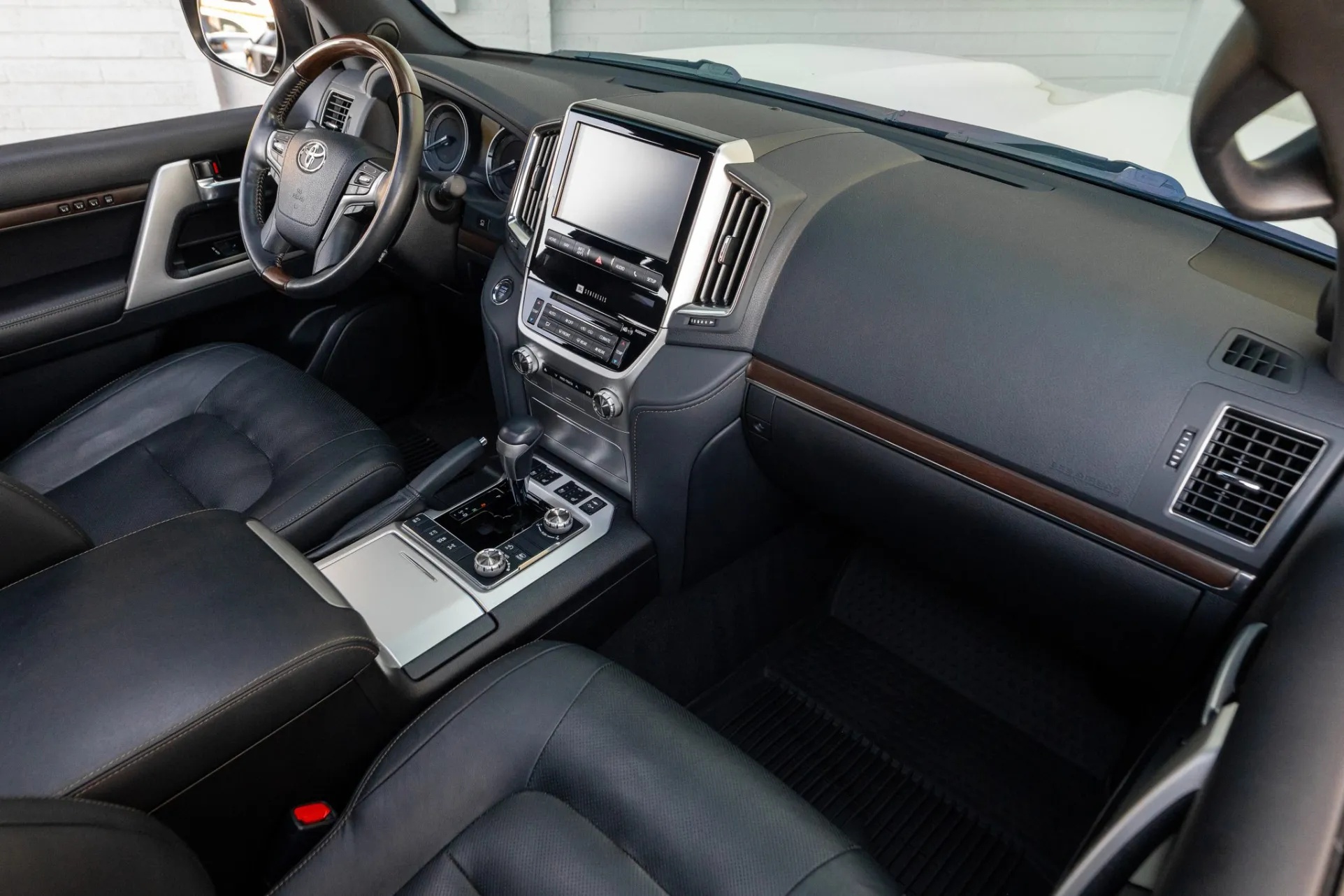 2021 Toyota Land Cruiser Heritage Edition