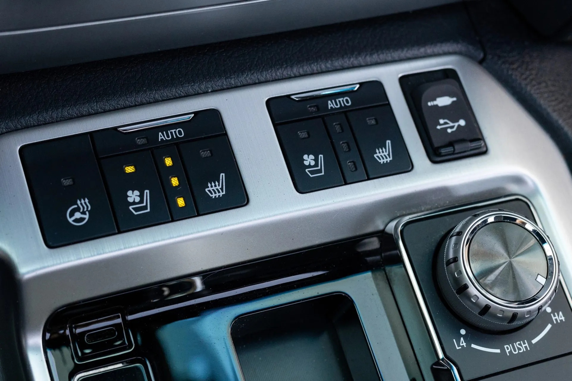 2021 Toyota Land Cruiser Heritage Edition