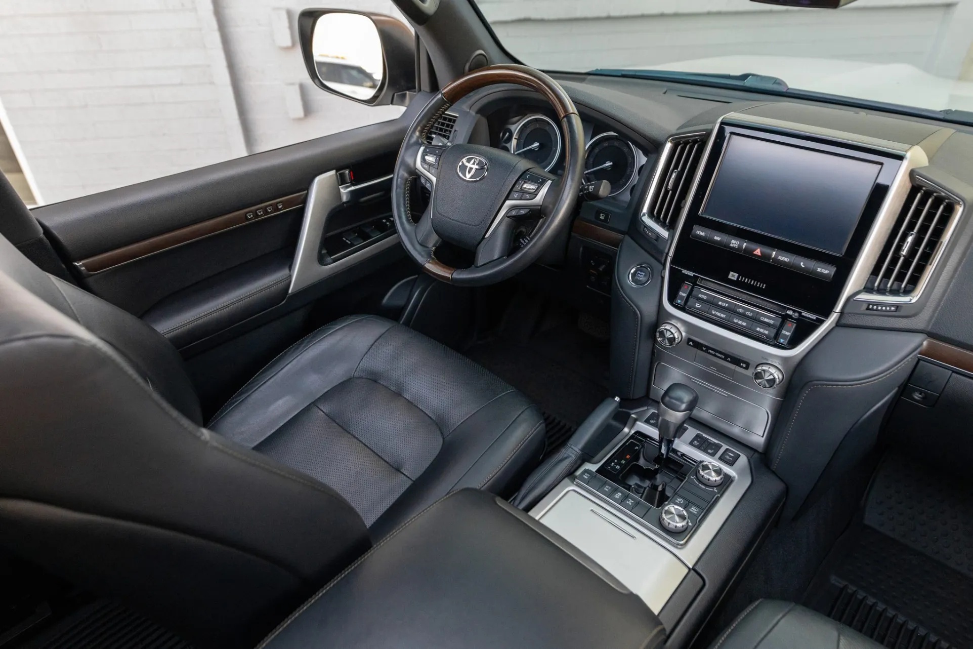2021 Toyota Land Cruiser Heritage Edition