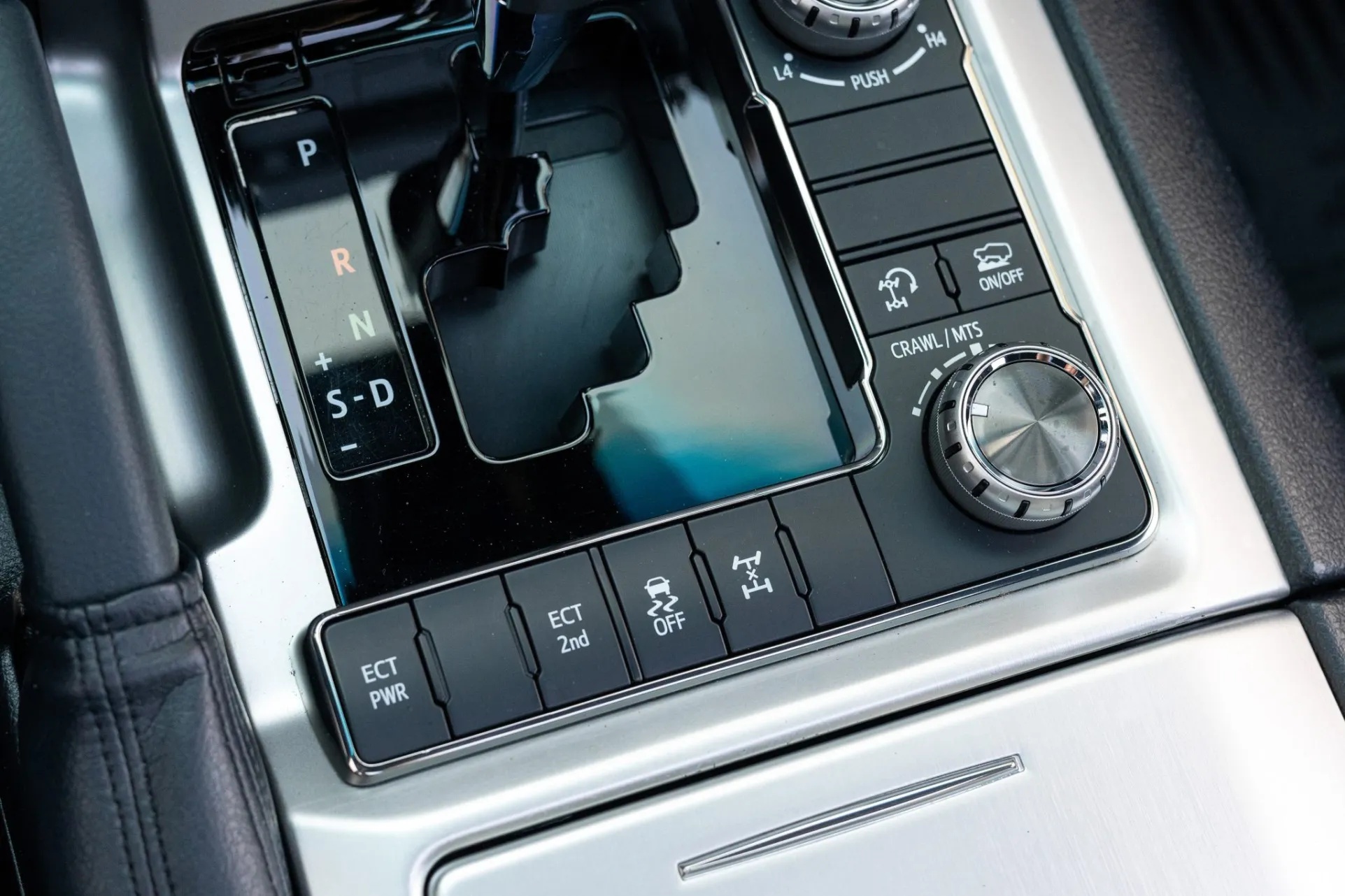 2021 Toyota Land Cruiser Heritage Edition