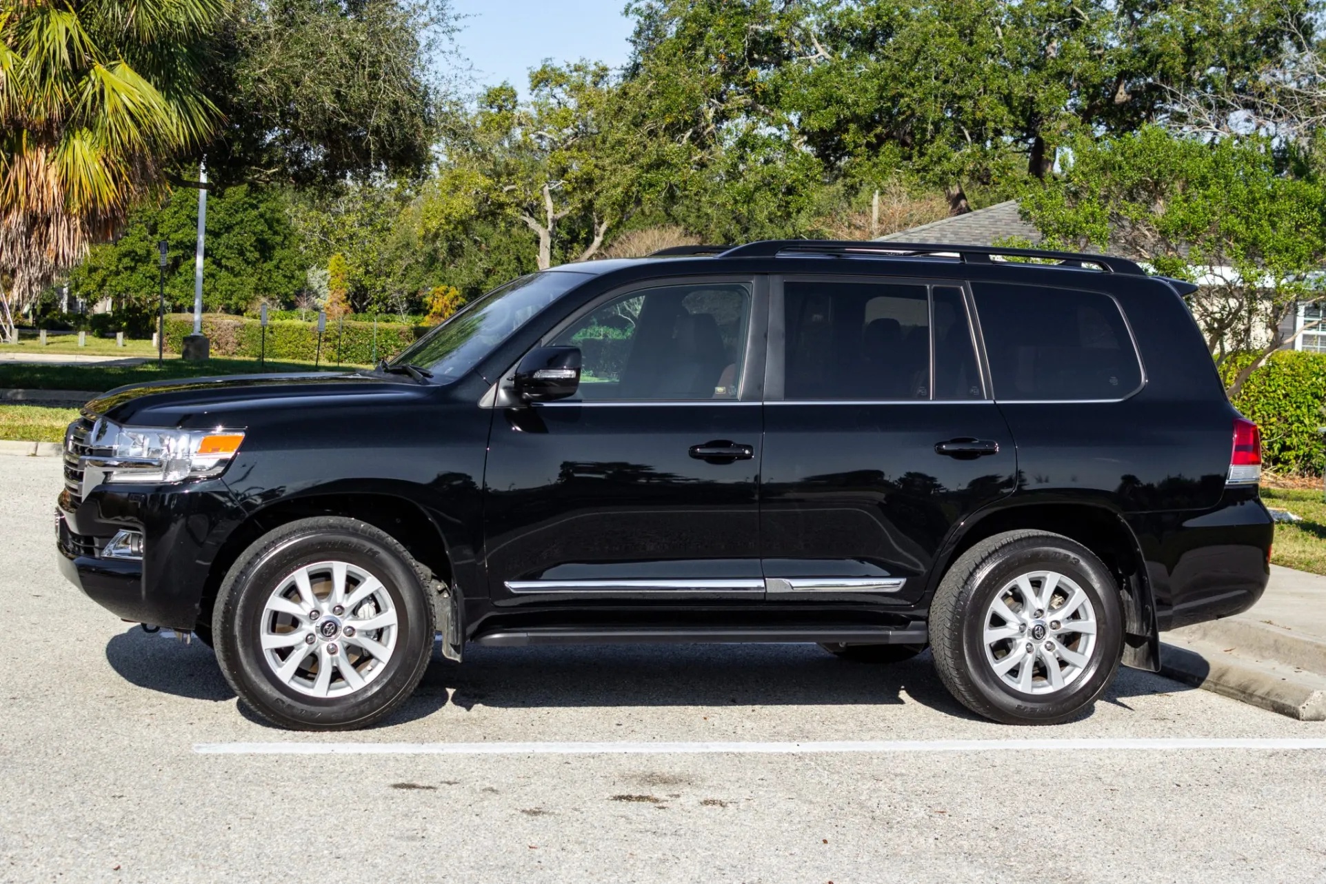 2021 Toyota Land Cruiser