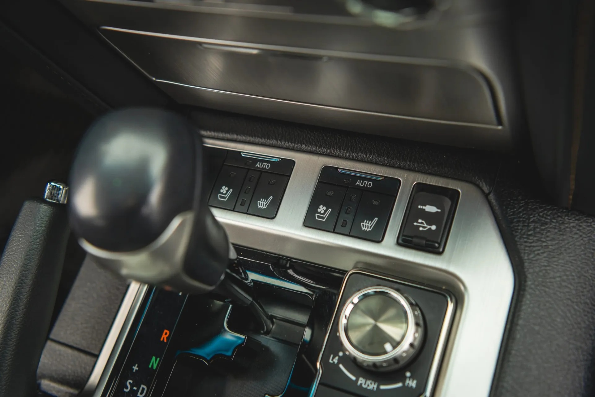 2021 Toyota Land Cruiser Heritage Edition