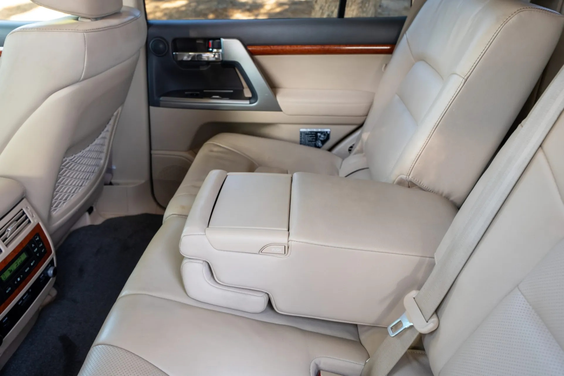 2014 Toyota Land Cruiser