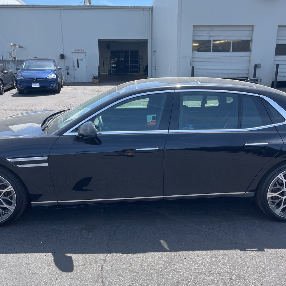 2025 Genesis G90 3.5T e-Supercharger