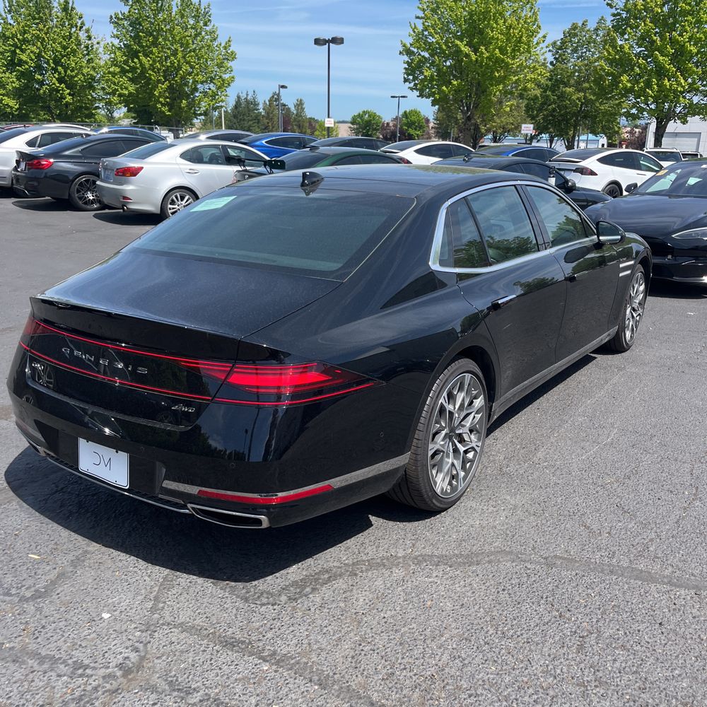 2025 Genesis G90 3.5T e-Supercharger