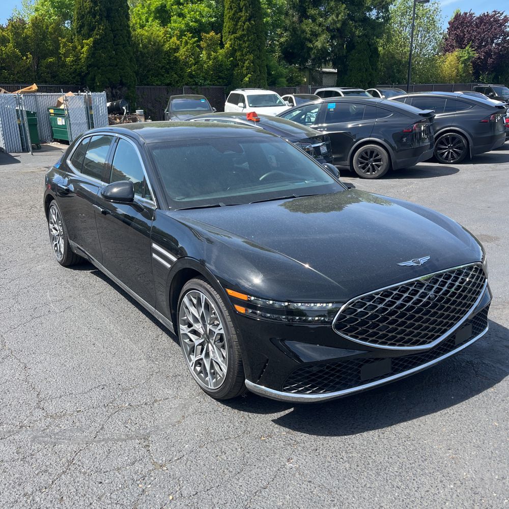 2025 Genesis G90 3.5T e-Supercharger