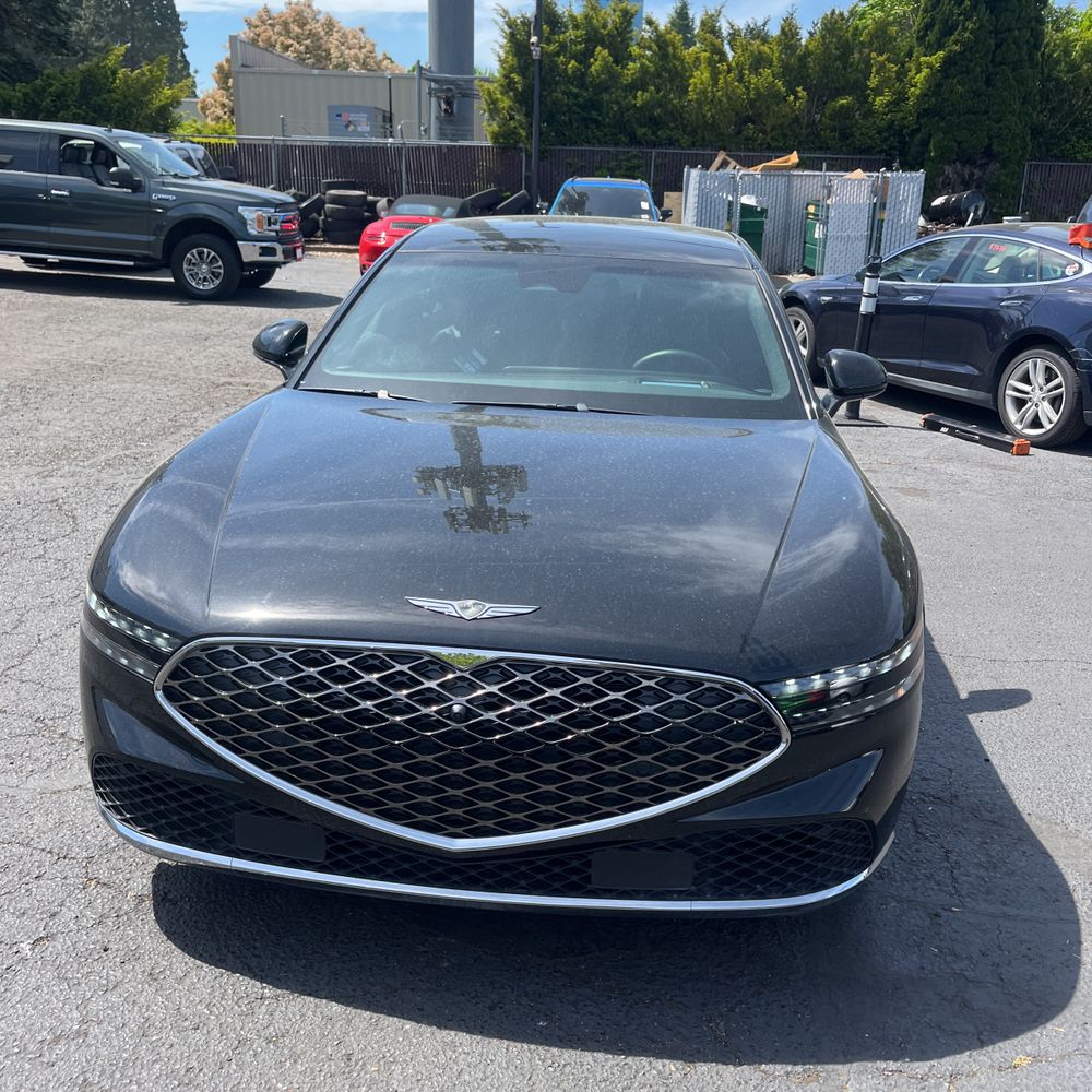 2025 Genesis G90 3.5T e-Supercharger