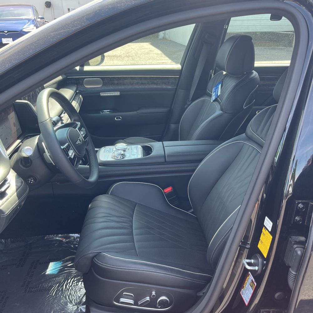 2025 Genesis G90 3.5T e-Supercharger
