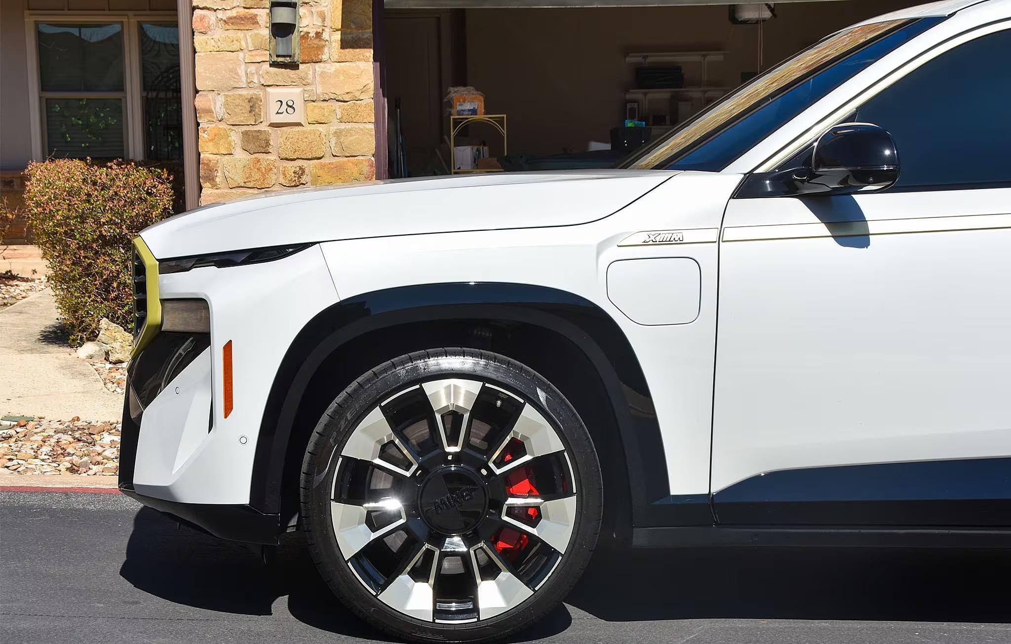 2024 BMW XM