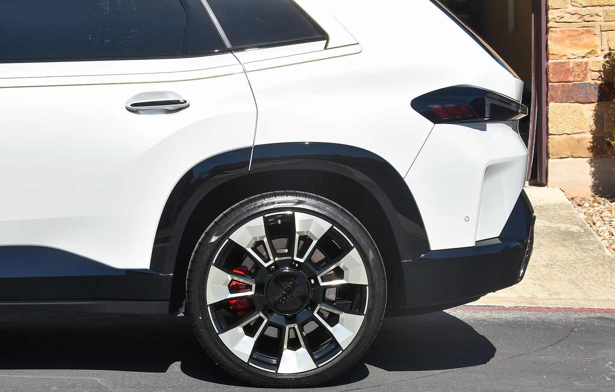 2024 BMW XM