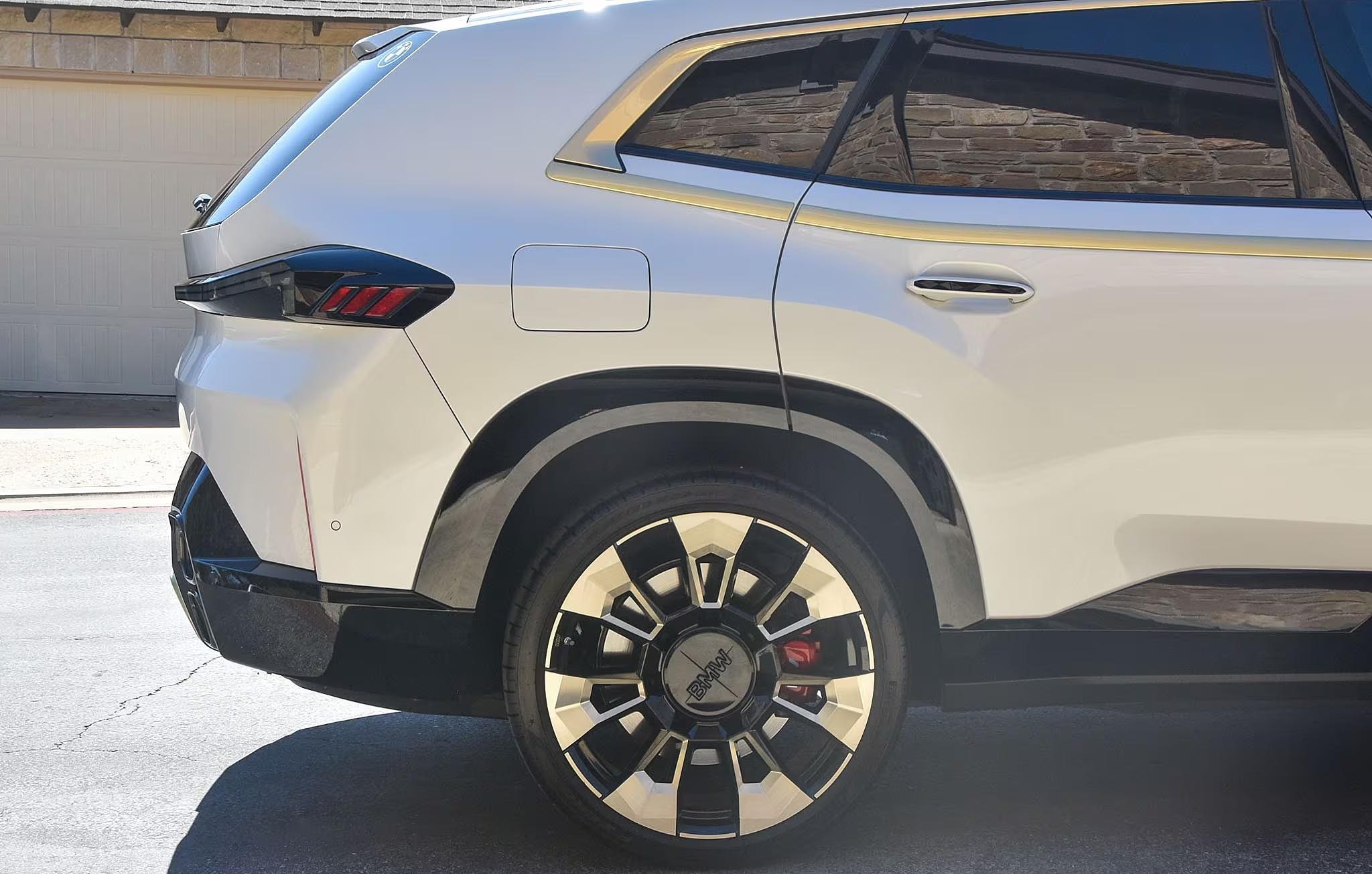 2024 BMW XM