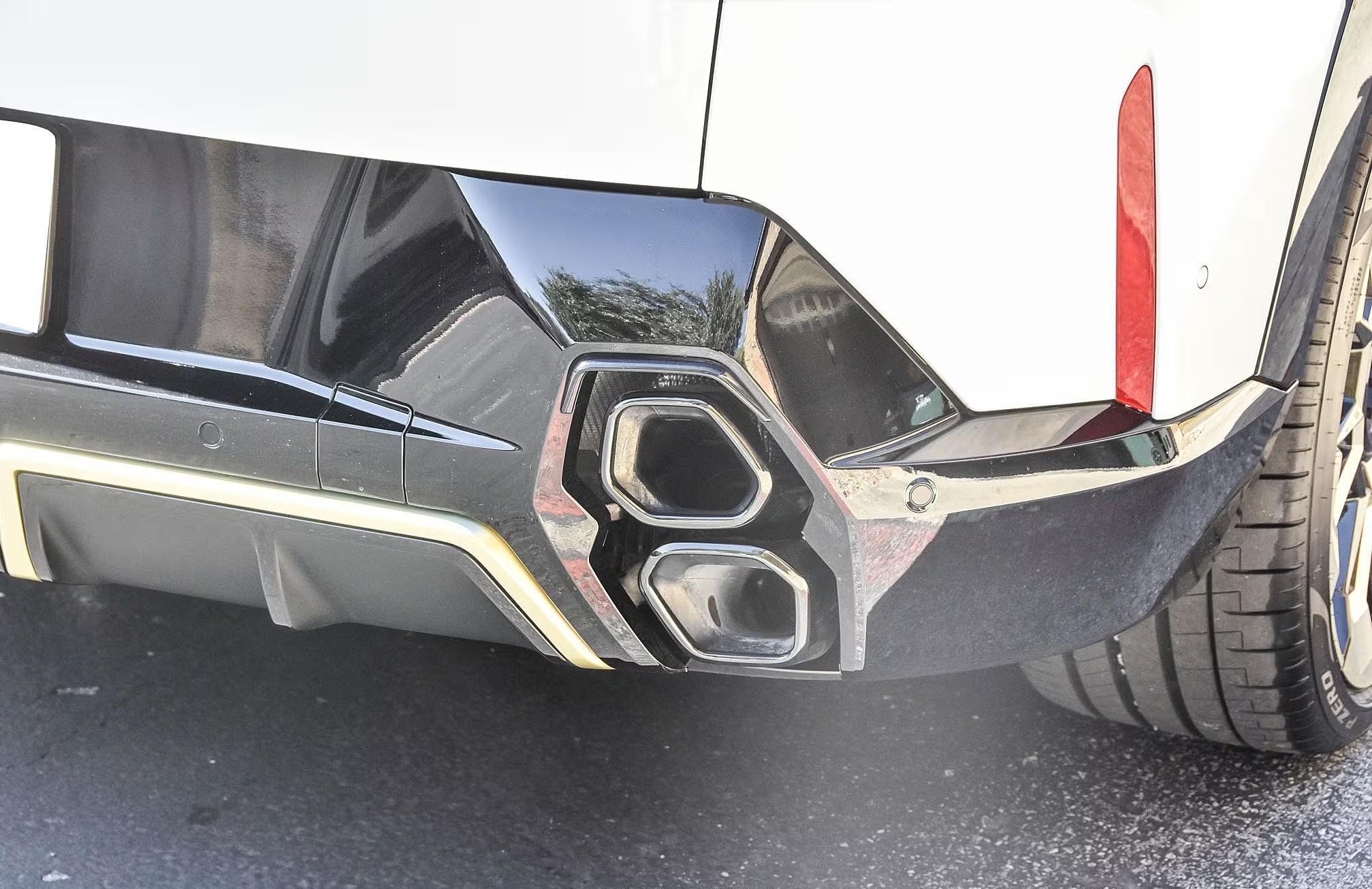 2024 BMW XM