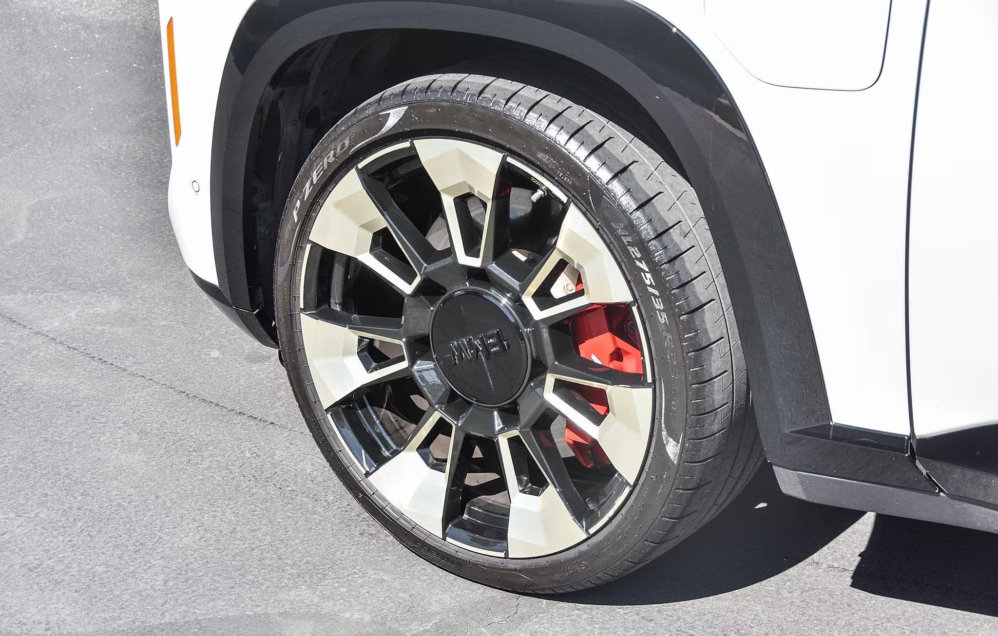 2024 BMW XM