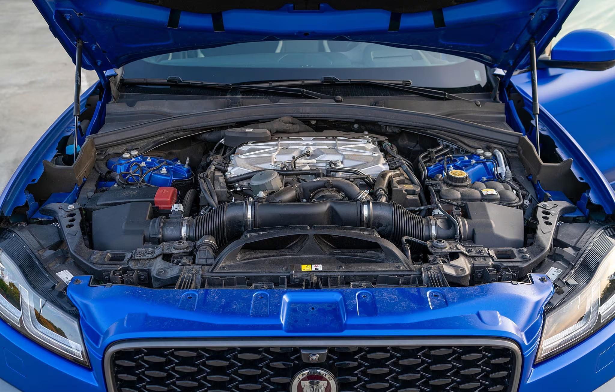2021 Jaguar F-Pace SVR