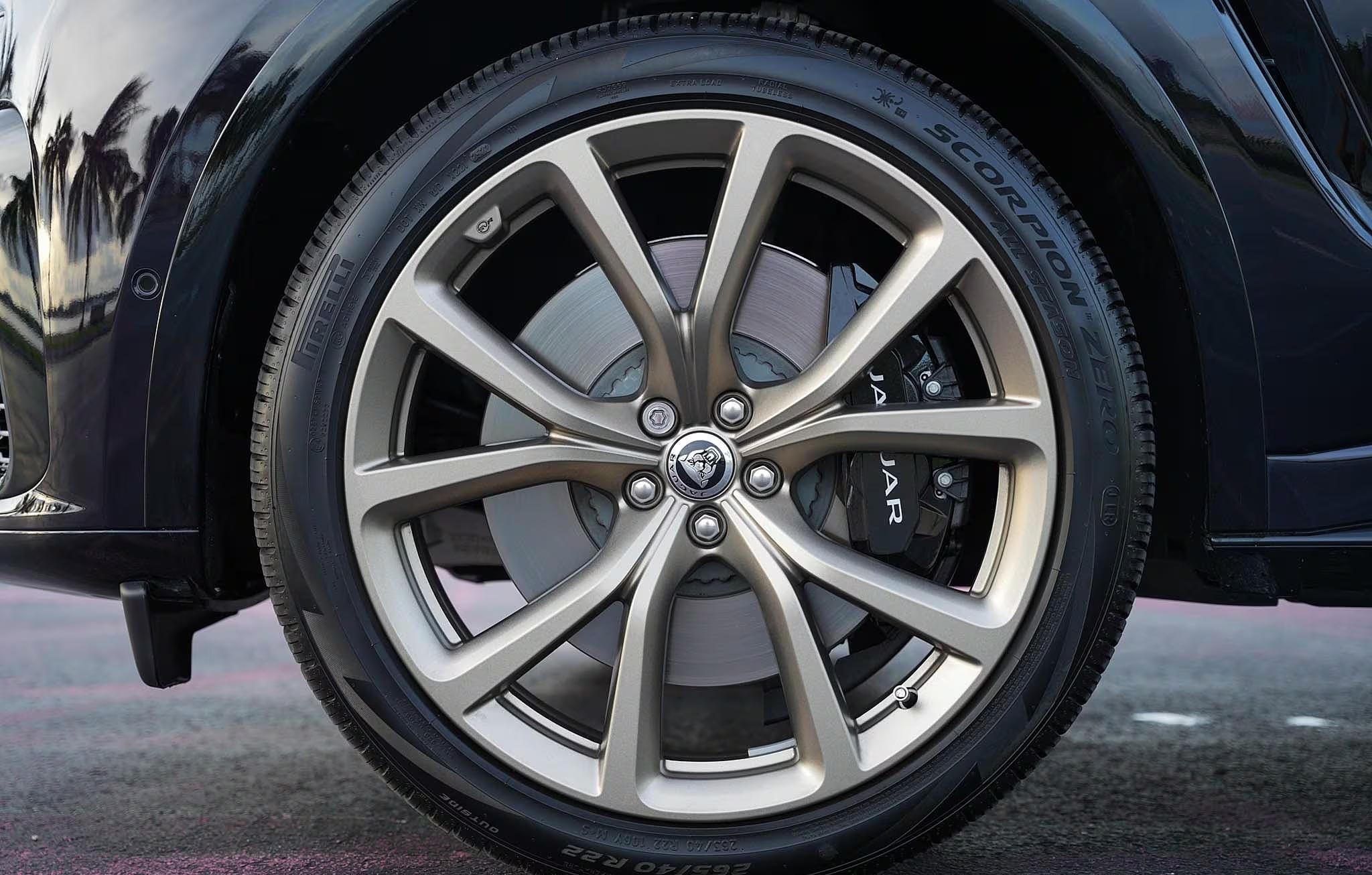 2023 Jaguar F-Pace SVR Edition 1988