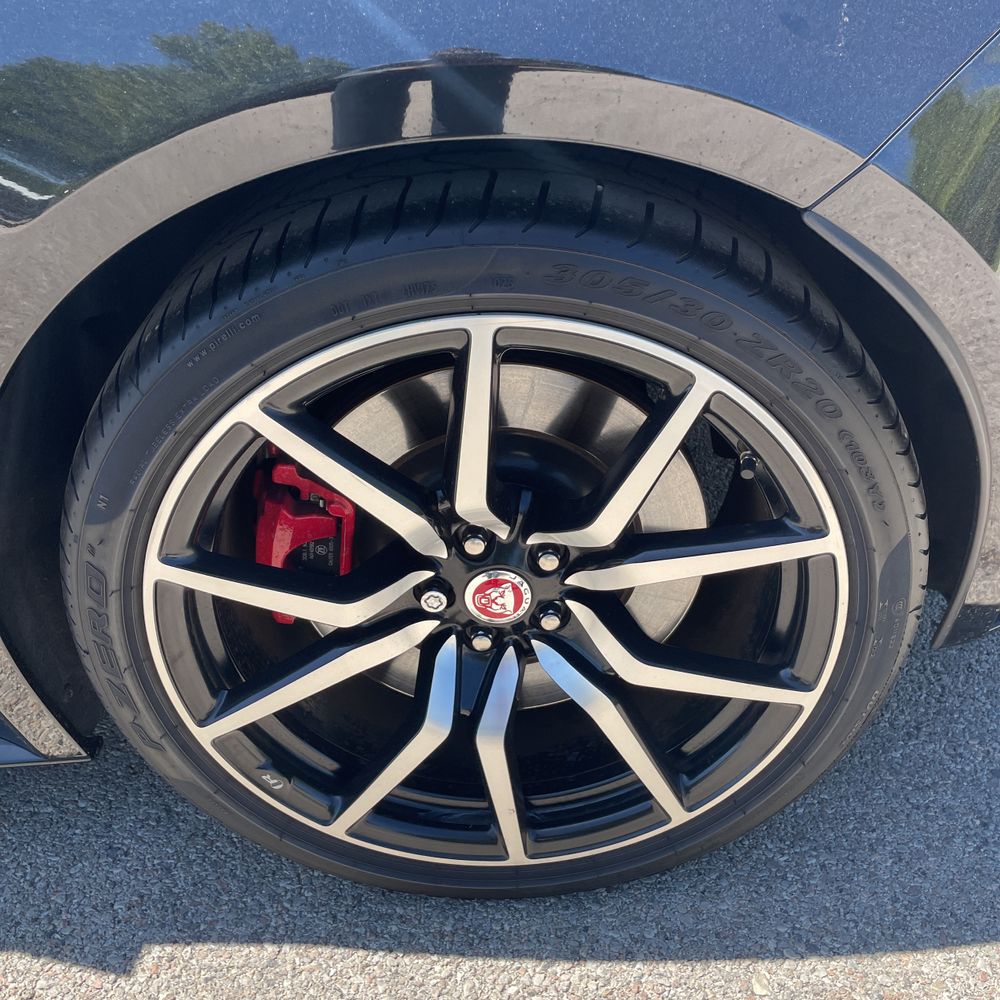 2023 Jaguar F-TYPE R