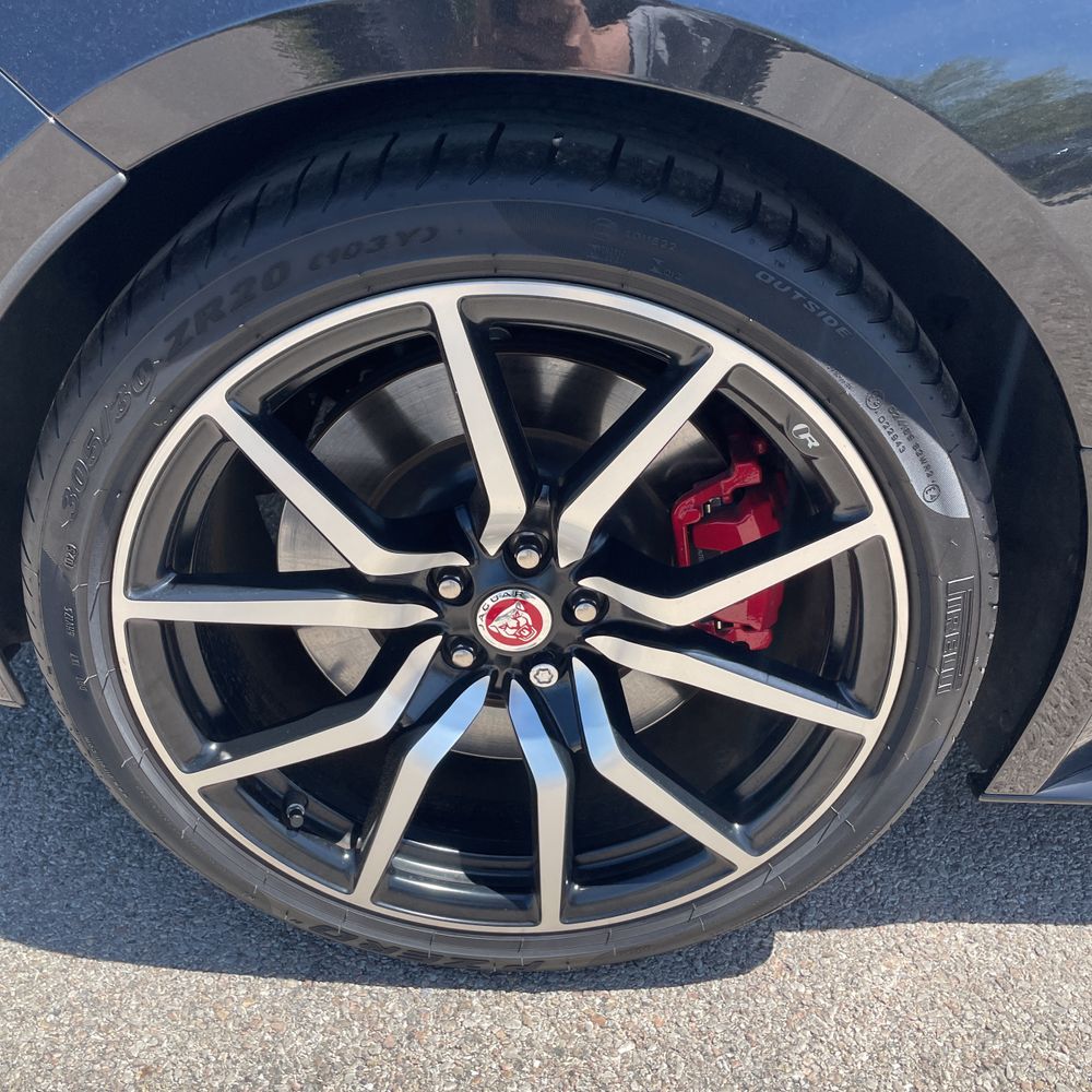 2023 Jaguar F-TYPE R