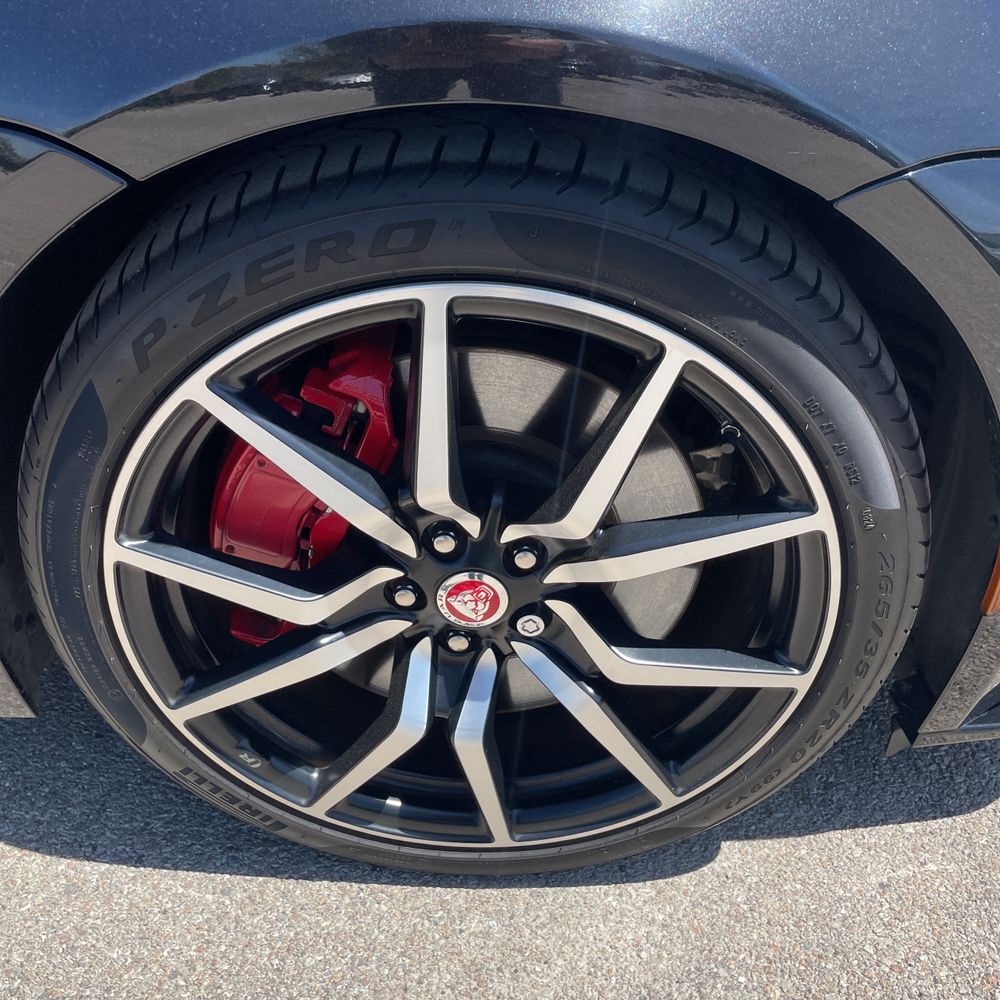 2023 Jaguar F-TYPE R