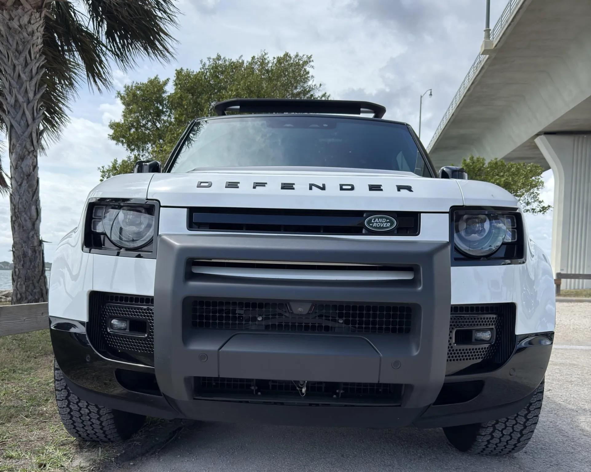 2023 Land Rover Defender 90 Trophy Edition