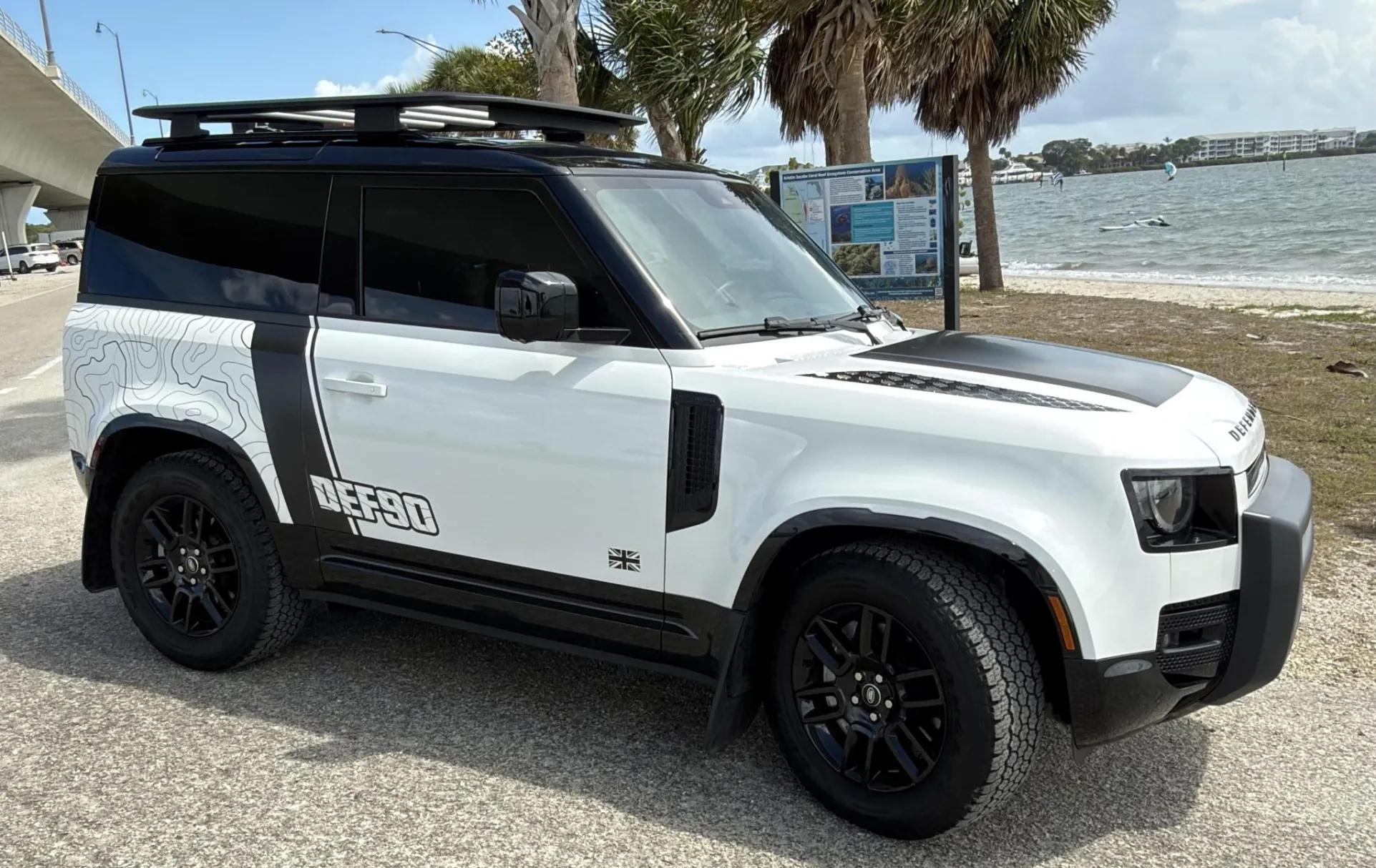 2023 Land Rover Defender 90 Trophy Edition