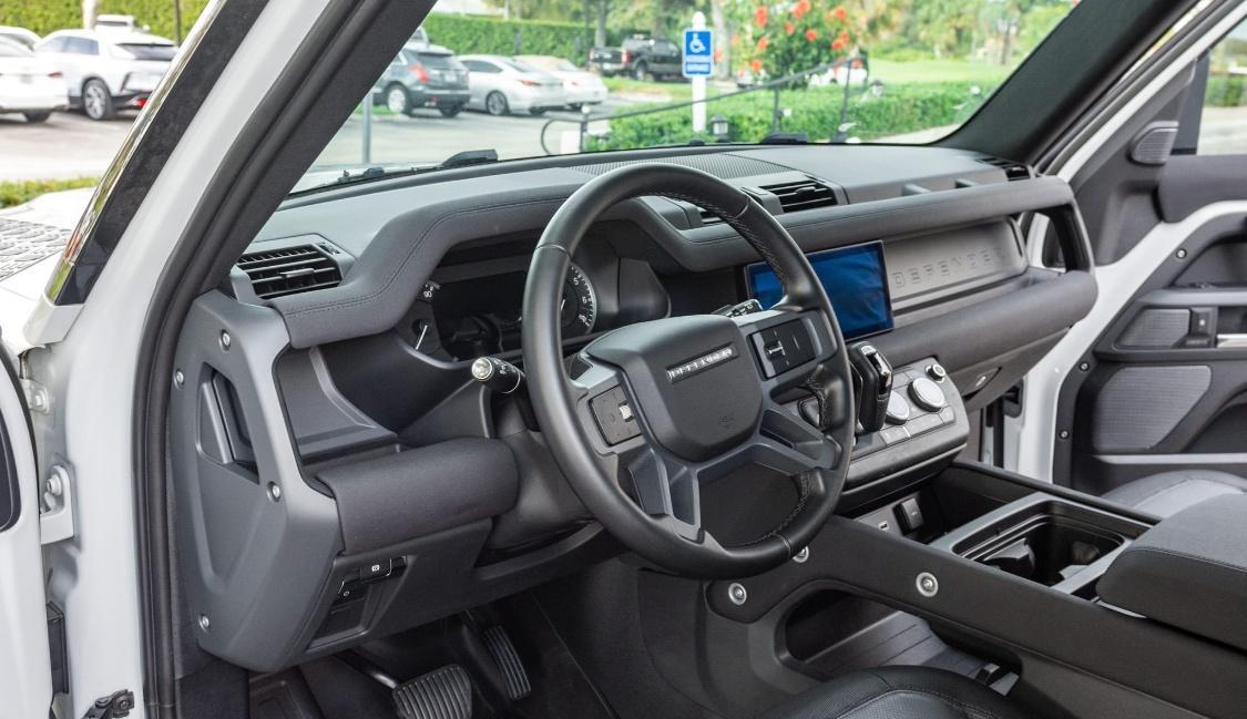 2023 Land Rover Defender 90 Trophy Edition