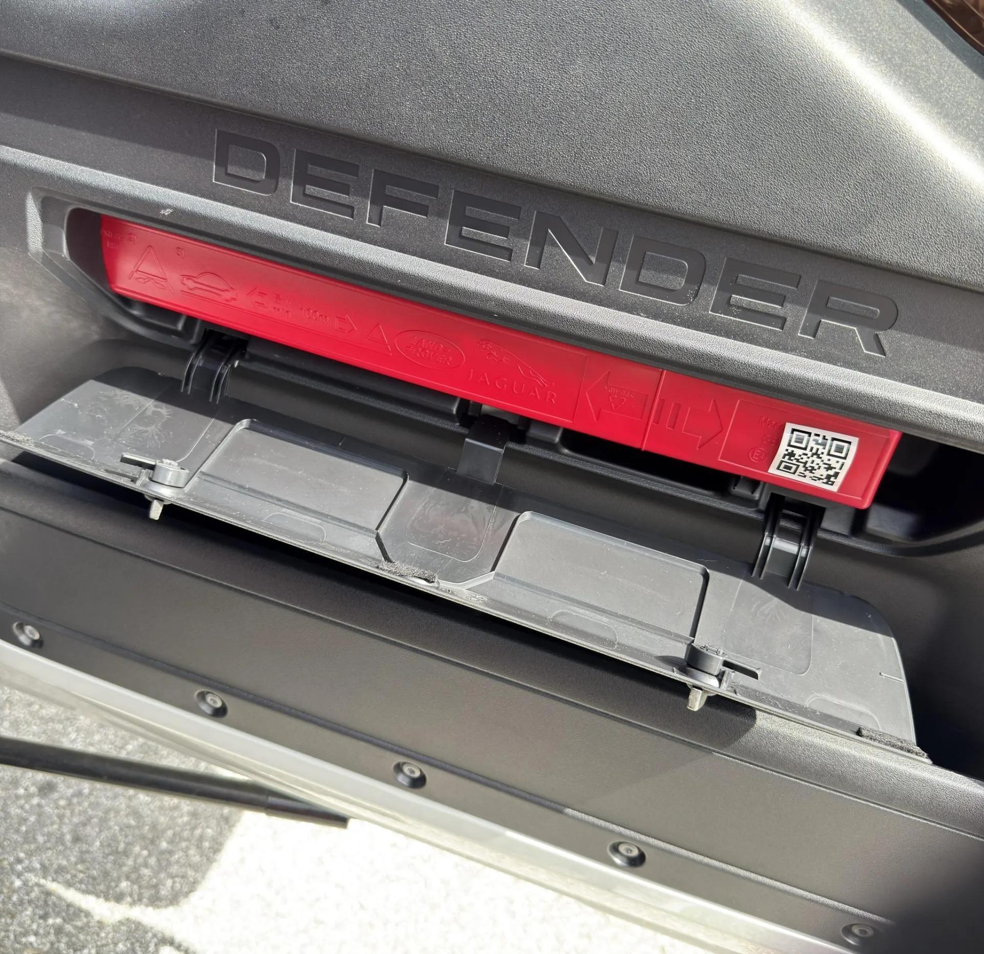 2023 Land Rover Defender 90 Trophy Edition